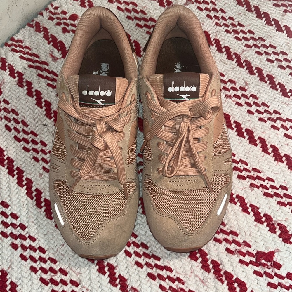 Classic retro vintage DIADORA!!!